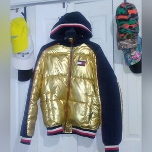 Unisex/TOMMY HILFIGERMetallic Gold Puffer Jacket with Navy Sleeves W/HOOD